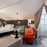 Radisson Collection Astorija Hotel, Otel Vilnius