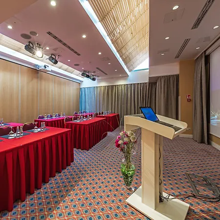 Radisson Collection Astorija Hotel, Hotel