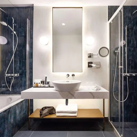 Radisson Collection Astorija Hotel, Ξενοδοχείο 5*