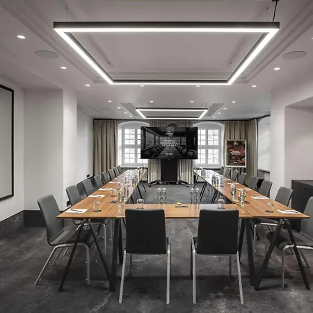 Radisson Collection Astorija Hotel, 5* Vilna