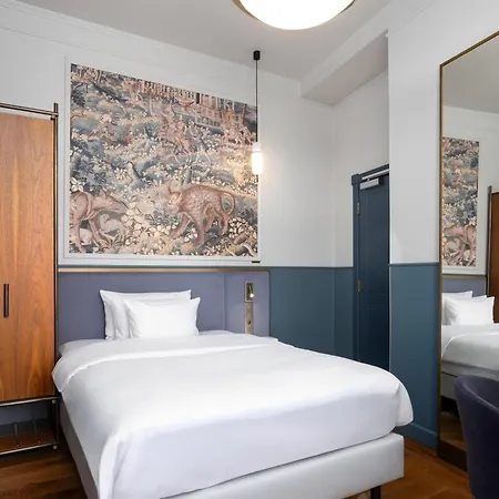 Готель Radisson Collection Astorija Hotel,