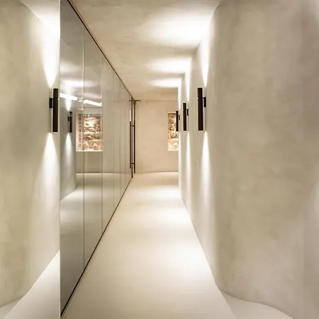Radisson Collection Astorija Hotel, Hotel 5*