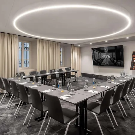 Radisson Collection Astorija Hotel, Ξενοδοχείο