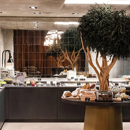Radisson Collection Astorija Hotel, Βίλνιους