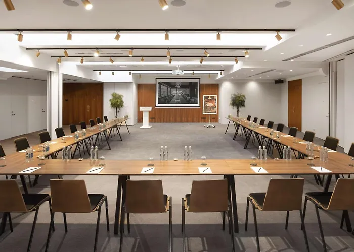 Radisson Collection Astorija Hotel, Hotell 5*