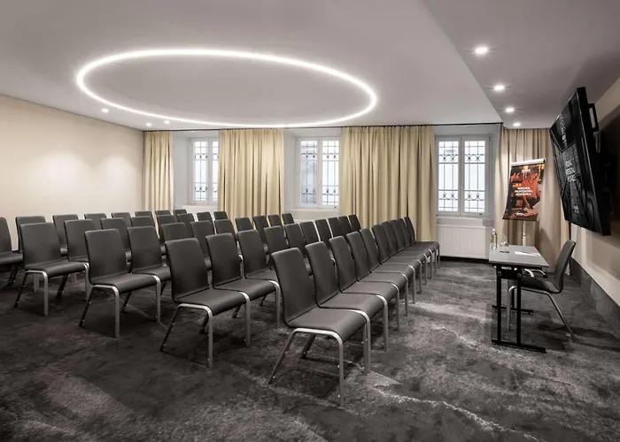 Radisson Collection Astorija Hotel, Hotell