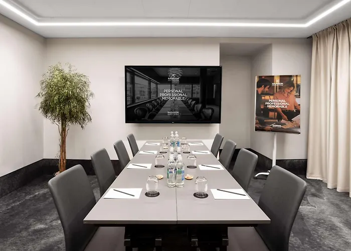 Hotell Radisson Collection Astorija Hotel, 5*