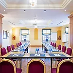 Hotell Radisson Collection Astorija Hotel, 5*