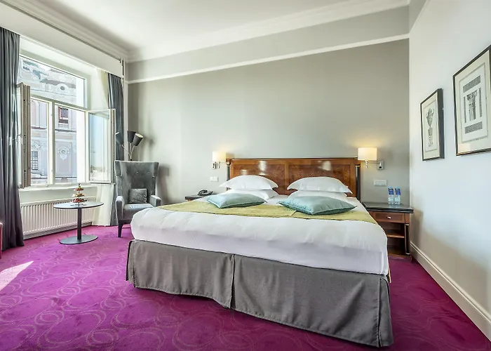 Radisson Collection Astorija Hotel, Szálloda