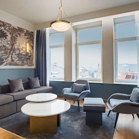 Готель Radisson Collection Astorija Hotel,