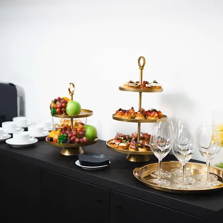 Готель Radisson Collection Astorija Hotel, 5*