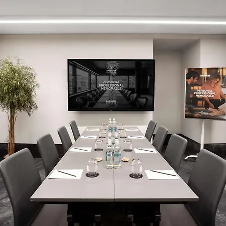 Готель Radisson Collection Astorija Hotel, 5*