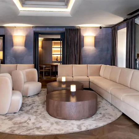 Готель Radisson Collection Astorija Hotel, 5*