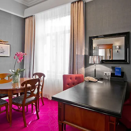 Radisson Collection Astorija Hotel, Готель 5*