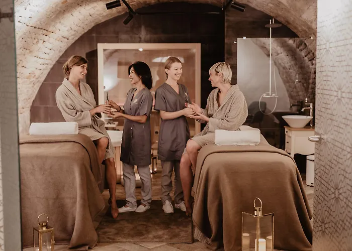 Radisson Collection Astorija Hotel, Hotel Wilno